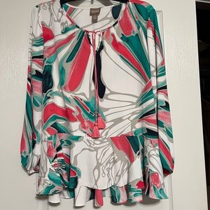 Ladies NEW top Easter ready!